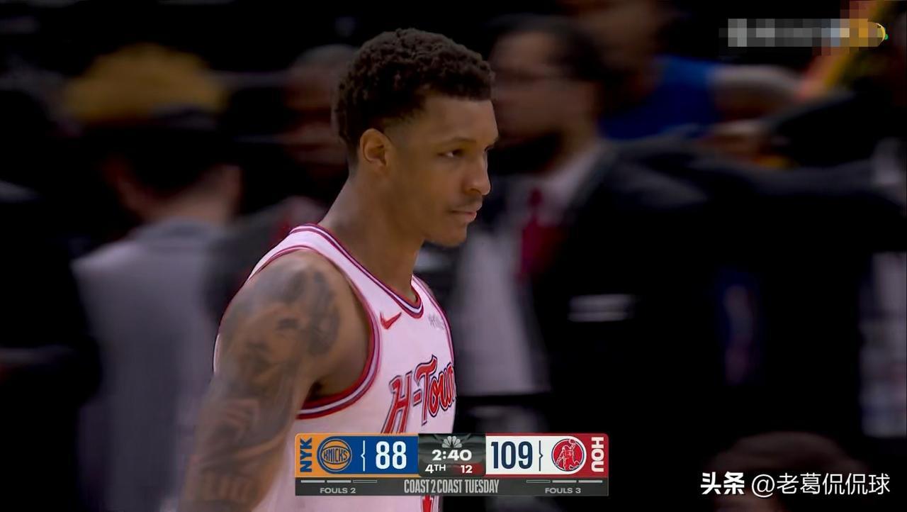 火箭大将小史密斯真是太平淡了！在今天火箭主场以111：94轻取尼克斯的比赛中，小