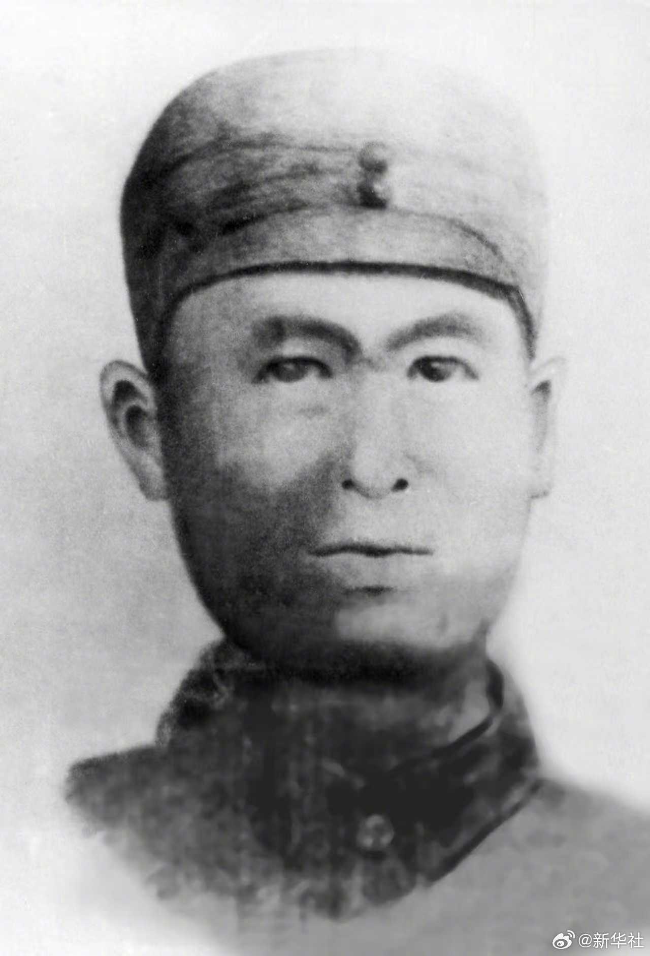#致英烈的山河信#【李正华：放下教鞭扛钢枪 为国捐躯父子兵】#放下教鞭扛钢枪的抗