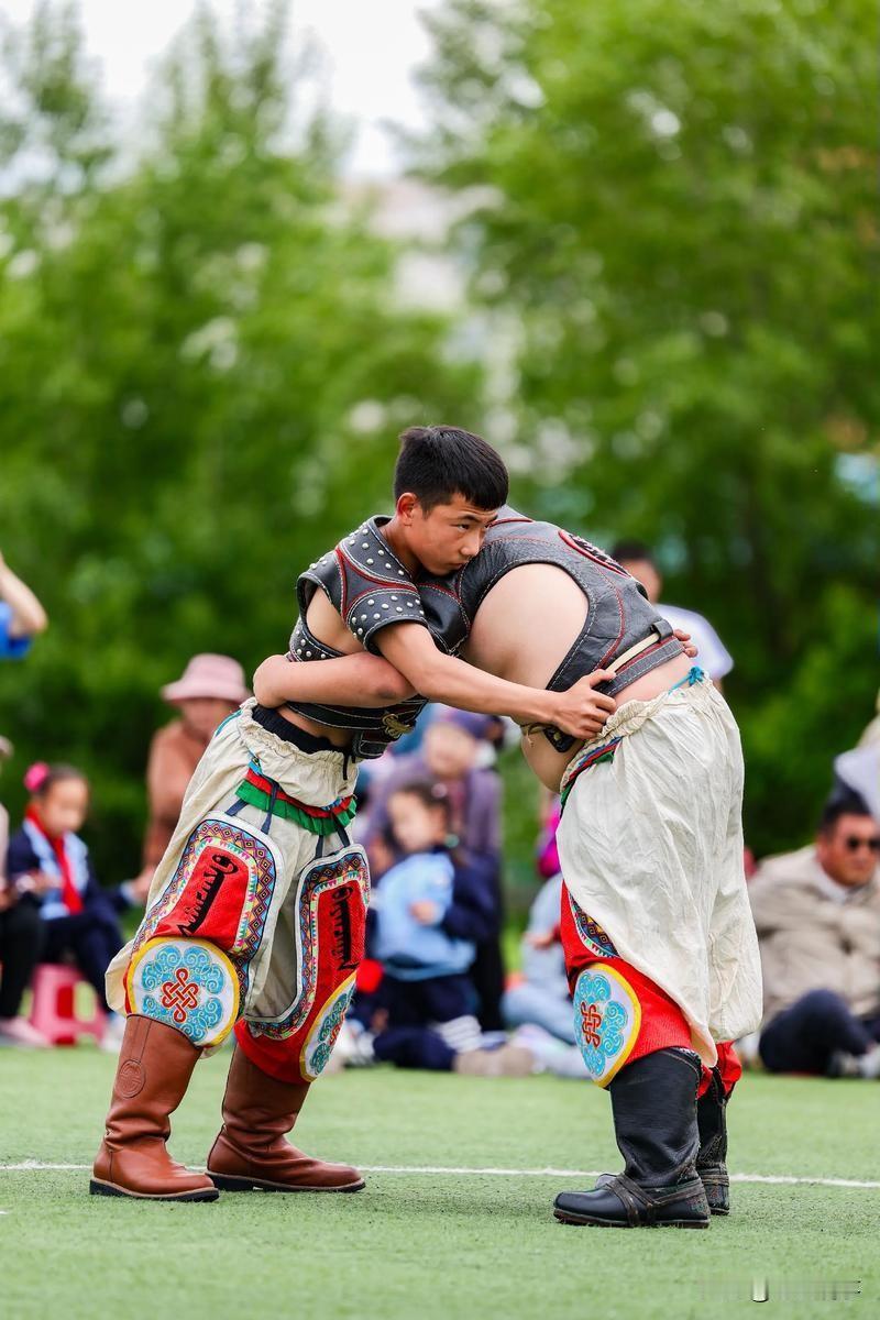 上午8点签字，上午10点灭国，蒙古国要是敢碰北约，中俄不用动武，单靠关阀门就能让