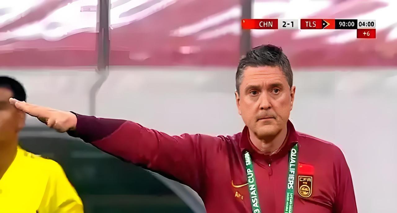 安帅的逆袭之“作”:
①2026年1月11日，1-0澳大利亚→D组小组第1。
②