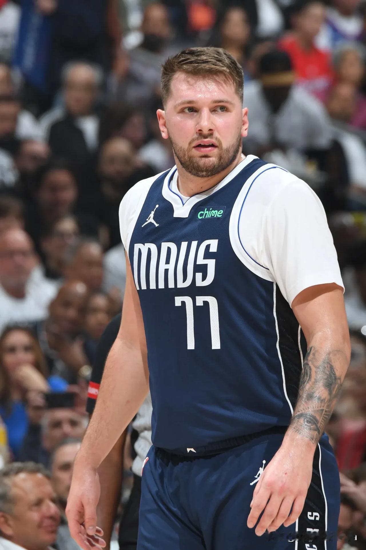 卢卡·东契奇在职业生涯第 20 场比赛得分达到或超过 30 分，成为 NBA 历