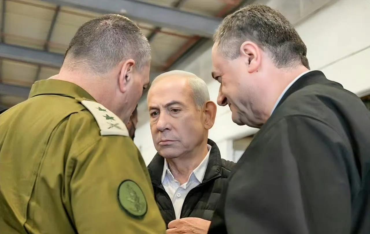 既然穆杰塔巴远在俄罗斯养伤，那么，正在沐浴伊朗枪林弹雨的以色列当然也不安全，说不