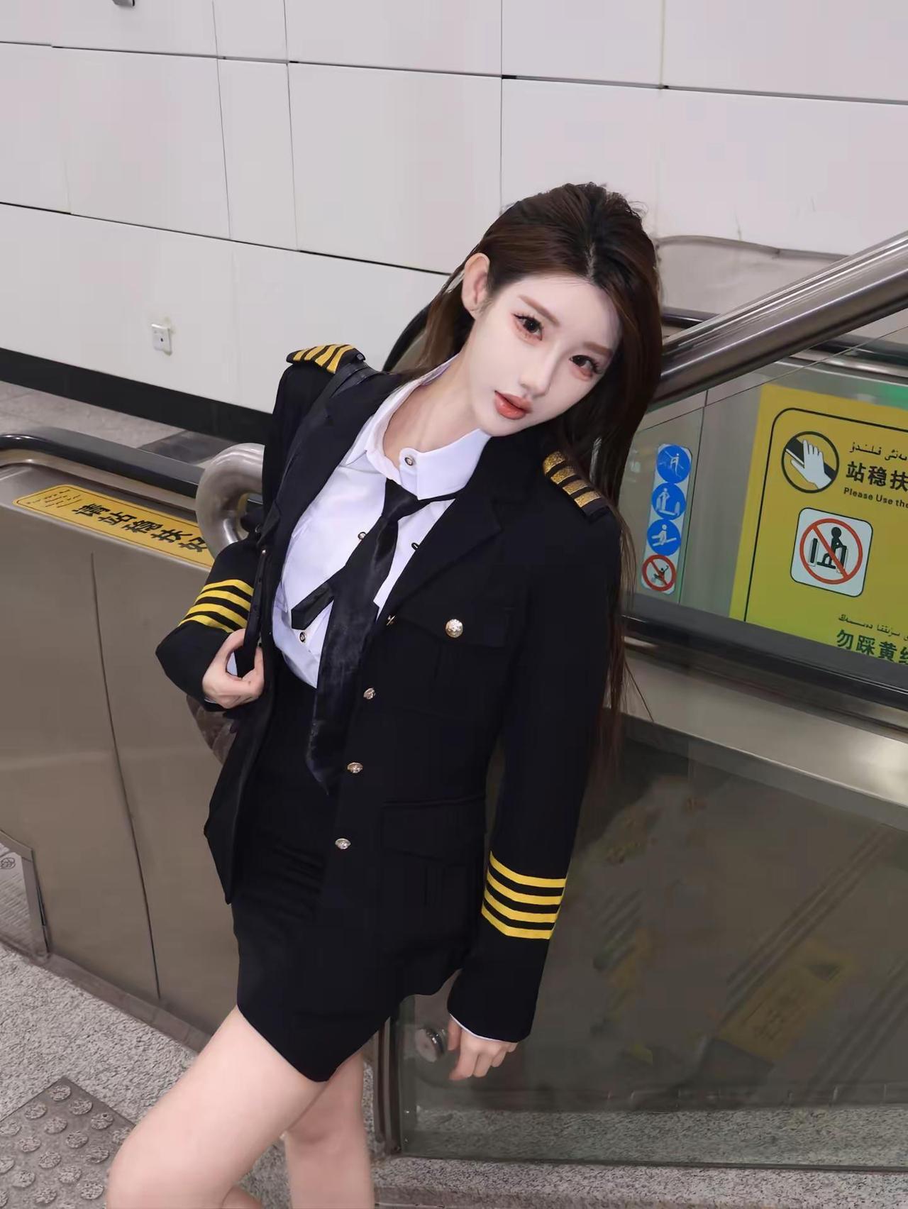 那个学姐。制服穿搭 ootd