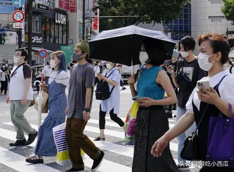 目前，国家对于生育是什么态度？
这个从日韩两国应对逻辑就能看出来：除非危机已如
