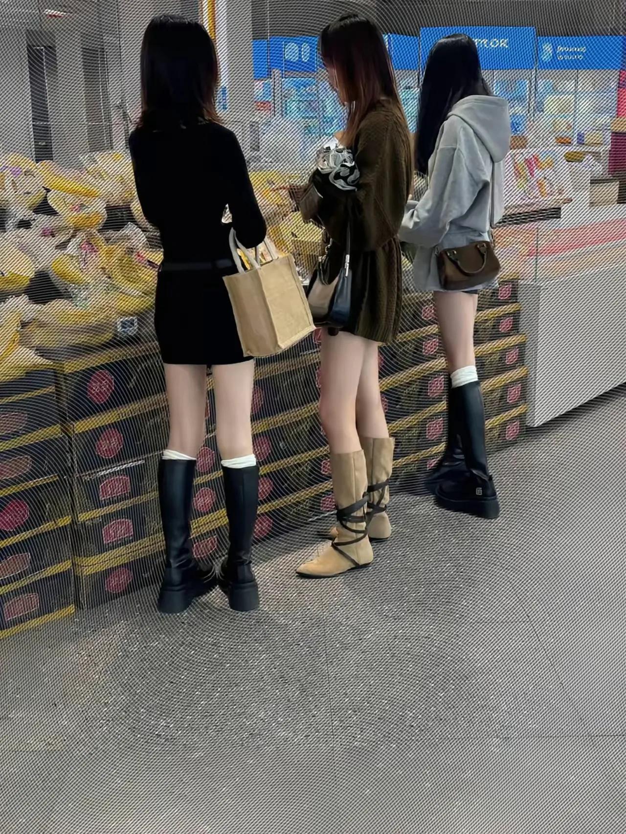 你能看出这三个美女当中，谁最会过日子，谁能勤俭持家小能手#美女的不同之处# #两