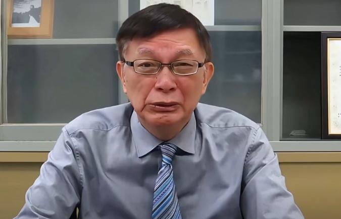 台湾学者苑举正接受看看新闻Knews采访时说：统一要快，绝对要快 。他特别强调说