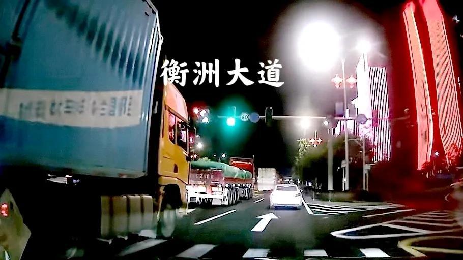 #记录我的9月生活#衡阳衡洲大道因为有旅发大会的原因，把衡洲大道翻了个新底朝天，