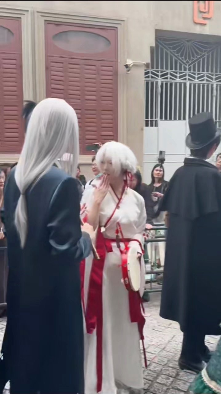 最会媚粉的男团来了异人男团你们真的别太会媚粉！各种比心近距离接触怎么能这么幸福啊