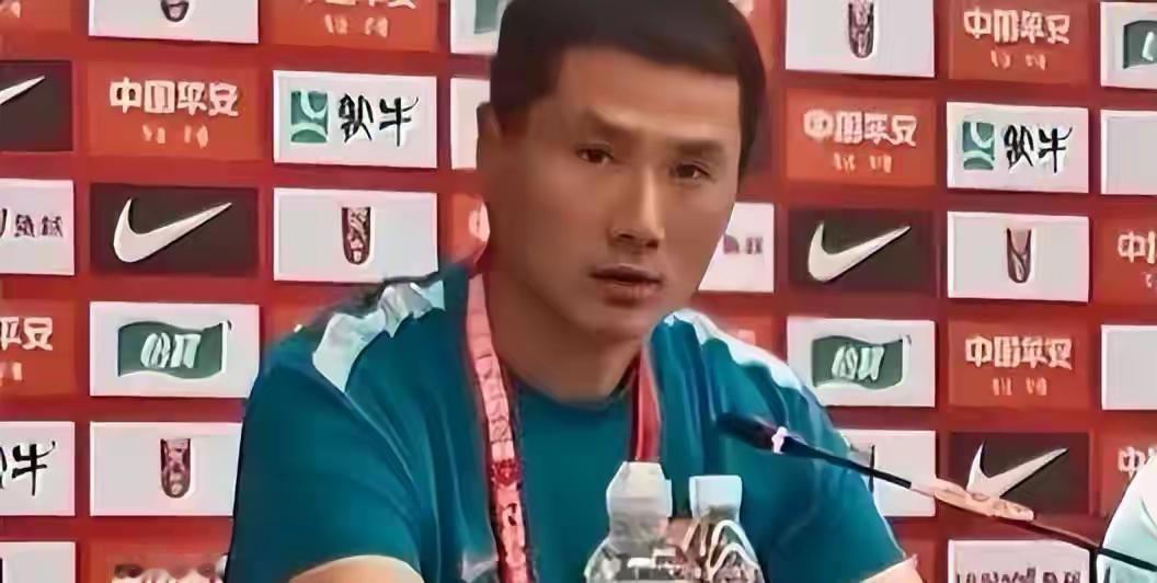 不比不知道，一比吓一跳。邵佳一和安东尼奥还不是一个级别

邵佳一指导是国家队主教