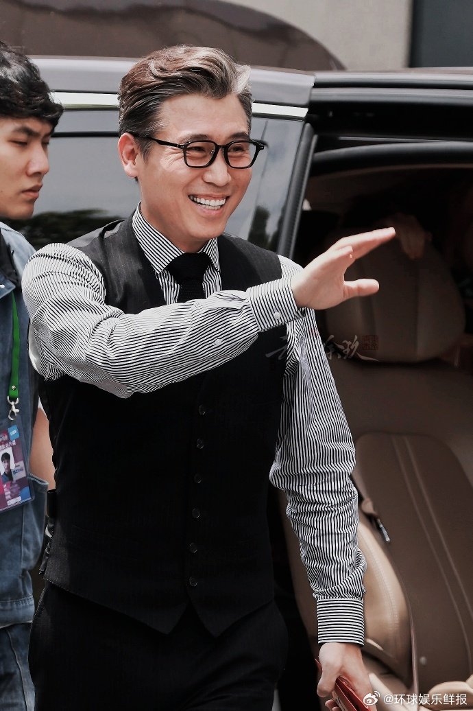 李乃文说被陈赫撒娇伤到了李乃文被陈赫撒娇伤到，杨洋还来'补刀'，这波叔圈受难记我