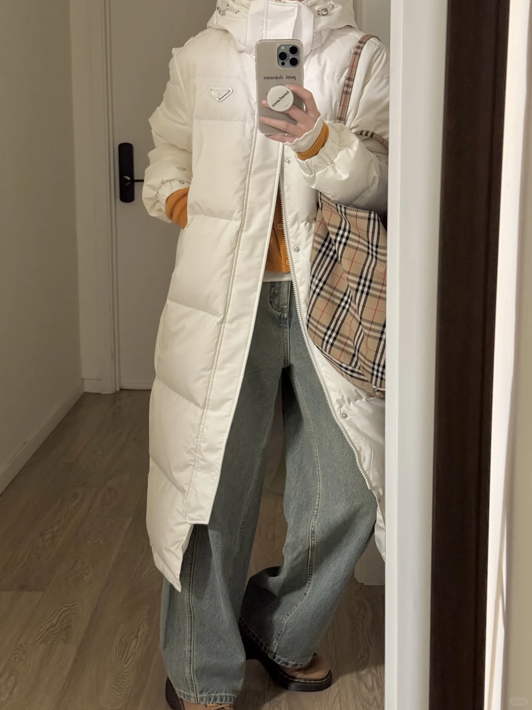 好秋冬韩系通勤杏白长羽绒服橘色毛衣叠穿🍖
