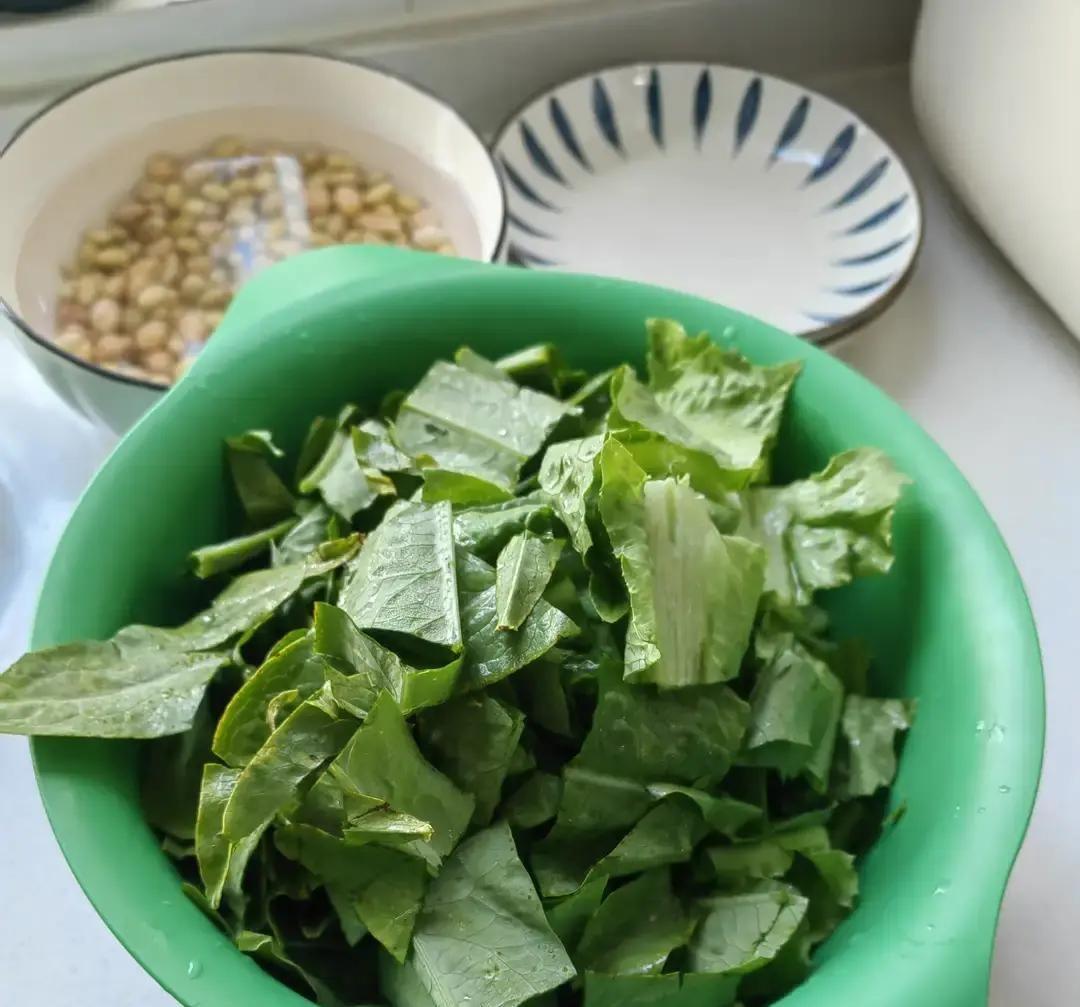 大热天做个饭，我差点跟家里那位在厨房里吵起来

外面三十多度的高温，我站在灶台前