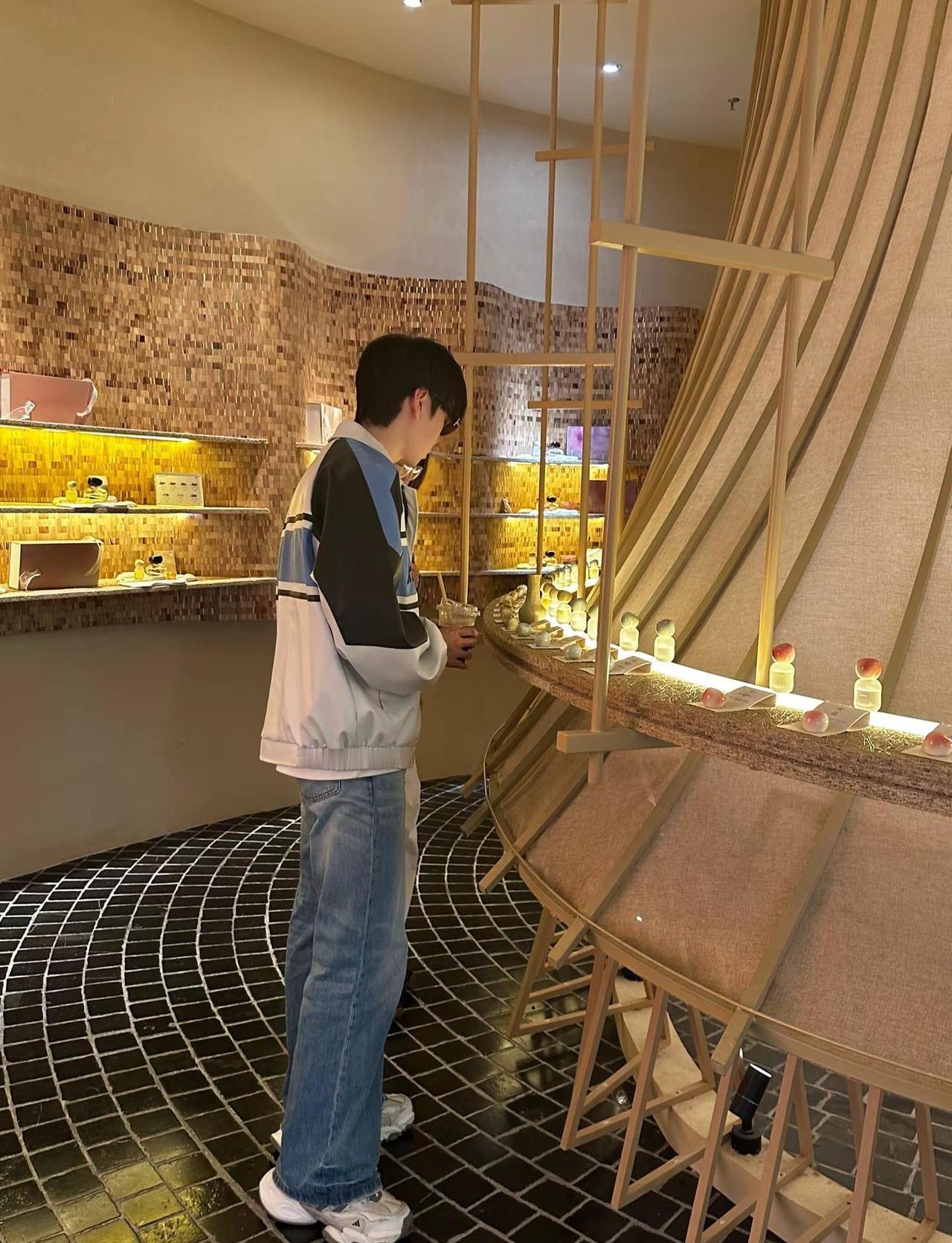 OOTD | 城市巡游系列～ 📍苏州万象天地📍无锡南长街  显瘦穿搭我可太会