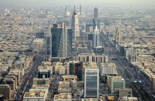 伊朗的死敌——沙特开出停战条件：要和平可以，但必须先废掉伊朗的导弹能力。
 
3