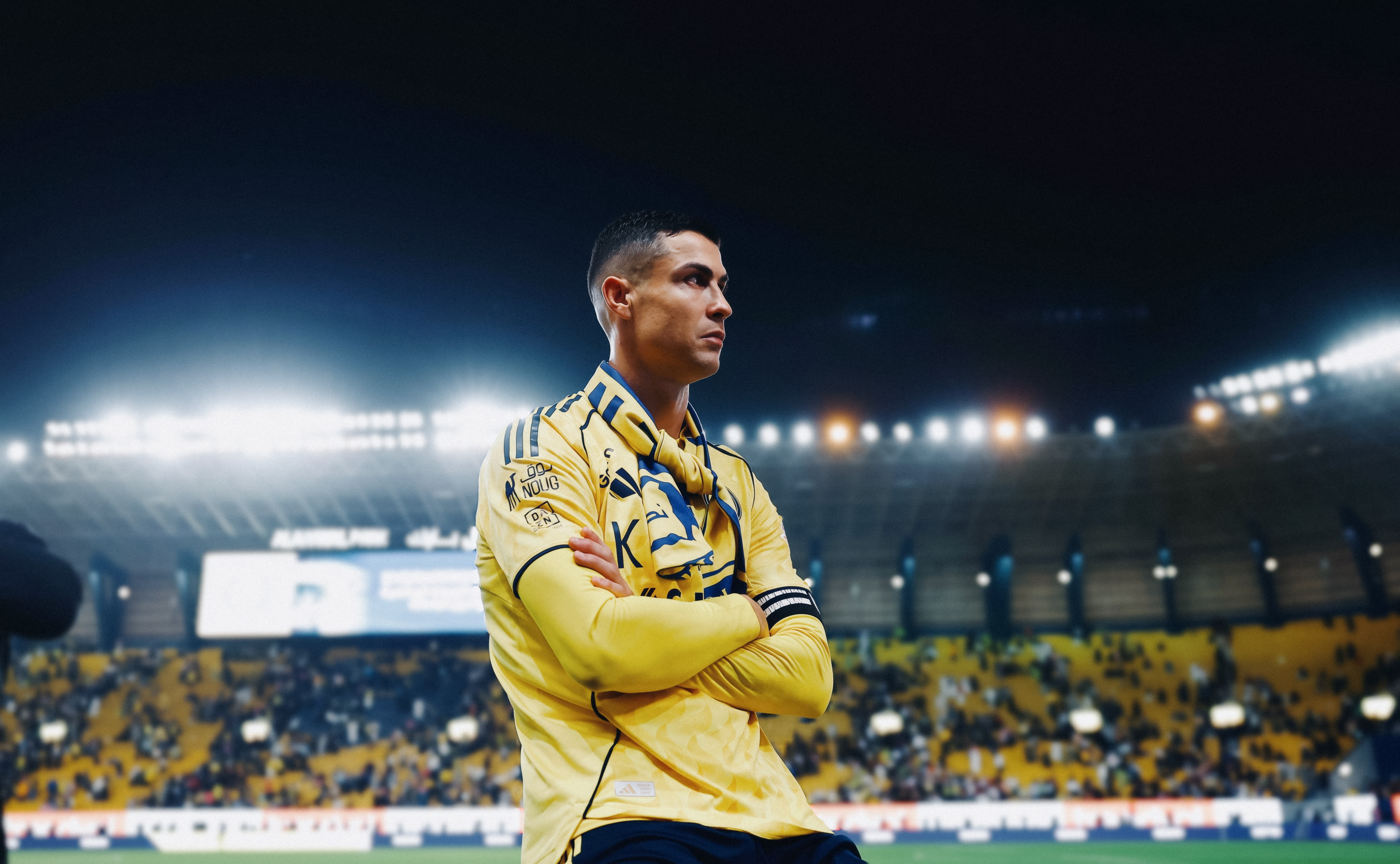 C罗14次年度40球 🛑 C罗已在14个不同的自然年攻入40+进球，你能想象克