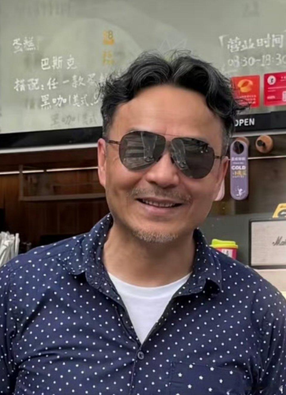 汪涵有多爱吃槟榔所以他的牙是这样的