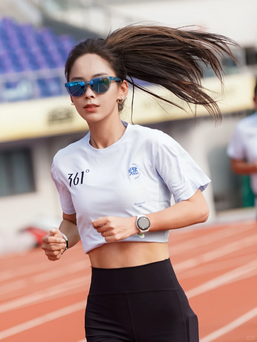 青岛晨跑 | 出息了，今天和李子成拉扯了...
