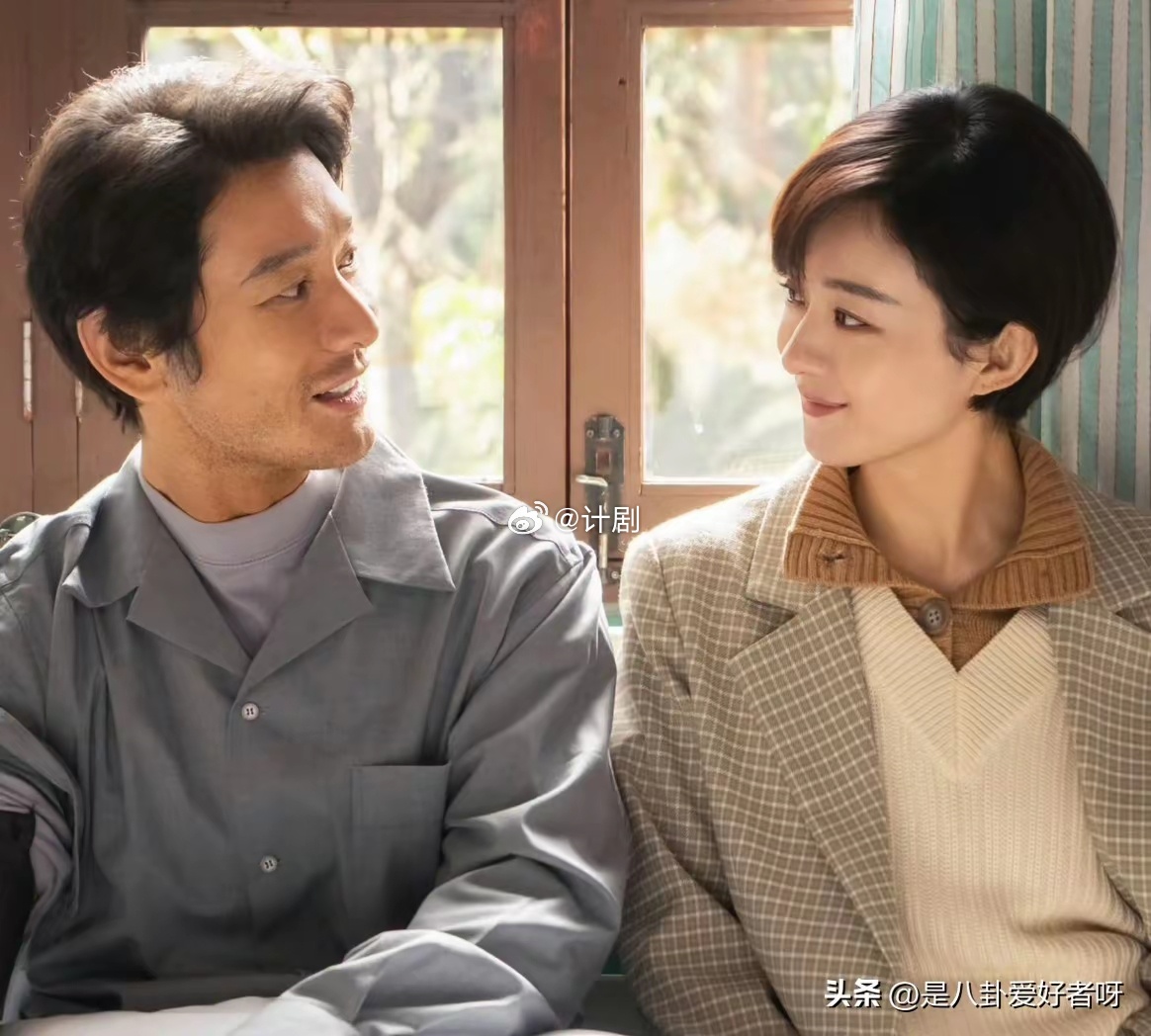 关于“小城大事”这部剧赵丽颖和黄晓明演的都挺好但我更想看到赵丽颖和黄晓明，一边搞