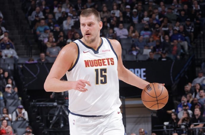 掘金收官战大部分主力缺席掘金收官战将对阵马刺，本场比赛穆雷、戈登等大部分主力均将