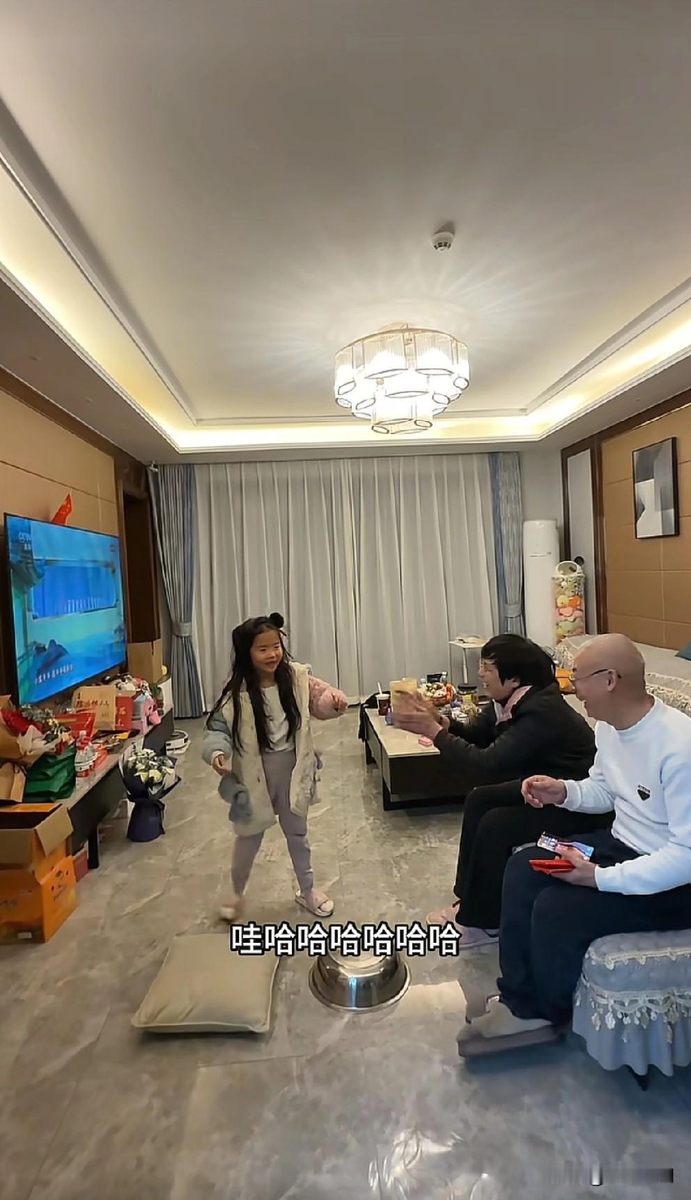 南北的风俗差异这么大吗？温州人管外公外婆叫爷爷奶奶吗？瑾汐的二姐二哈发出拜年视频