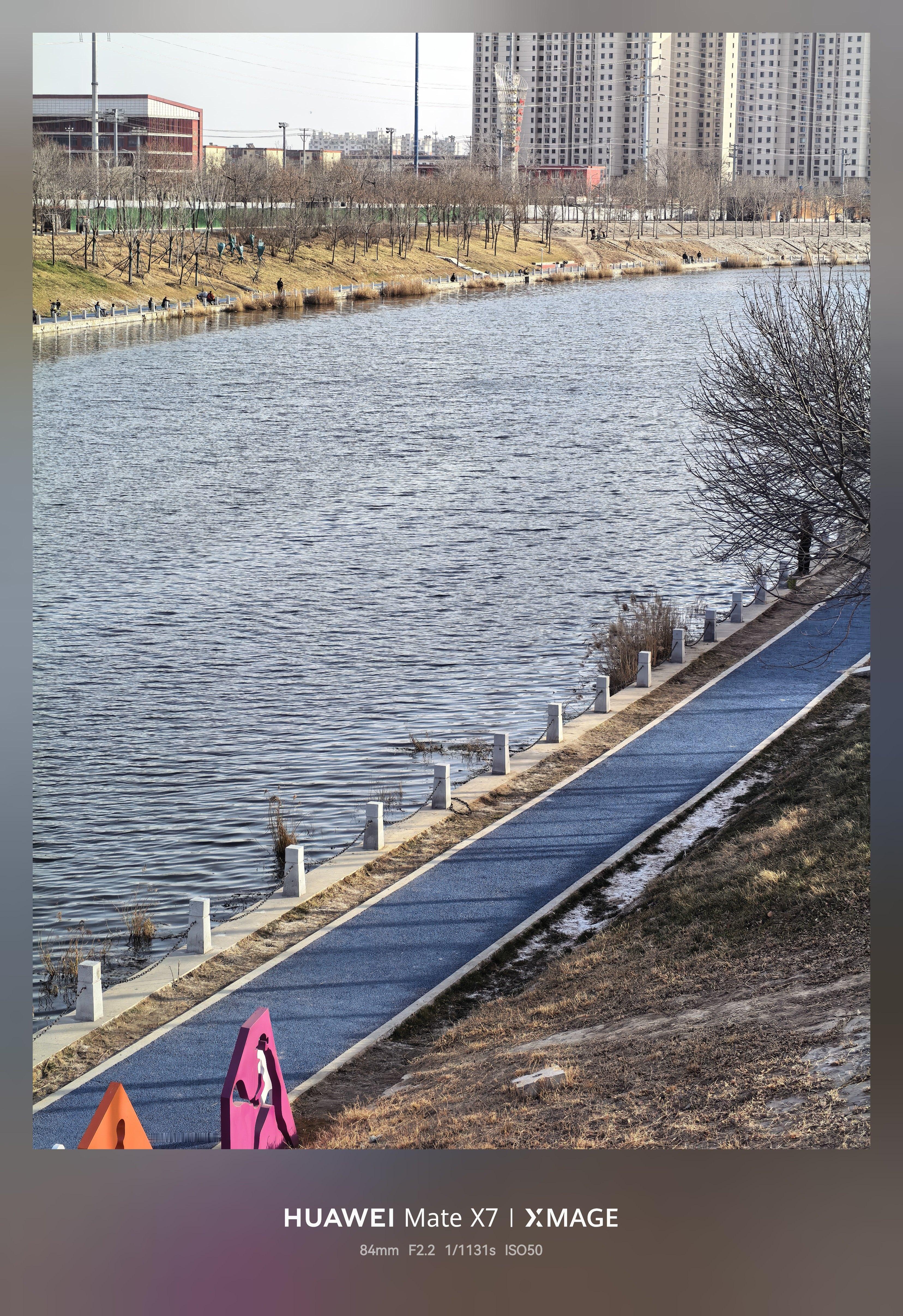 天气回暖了，晒晒太阳，喝喝咖啡，发发呆，享受最后几天假期。大家都走完亲了吗？