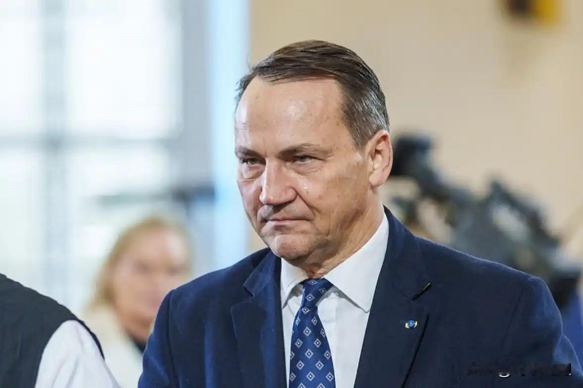 波兰外长说了一句大实话，如果俄罗斯在俄乌战争中赢了，第一个向俄罗斯示好的国家不是