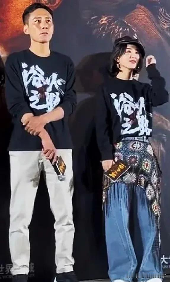 星光璀璨！赵丽颖与刘烨“浴火之路”同框，甜蜜互动引粉丝尖叫
赵丽颖休闲风亮相，刘