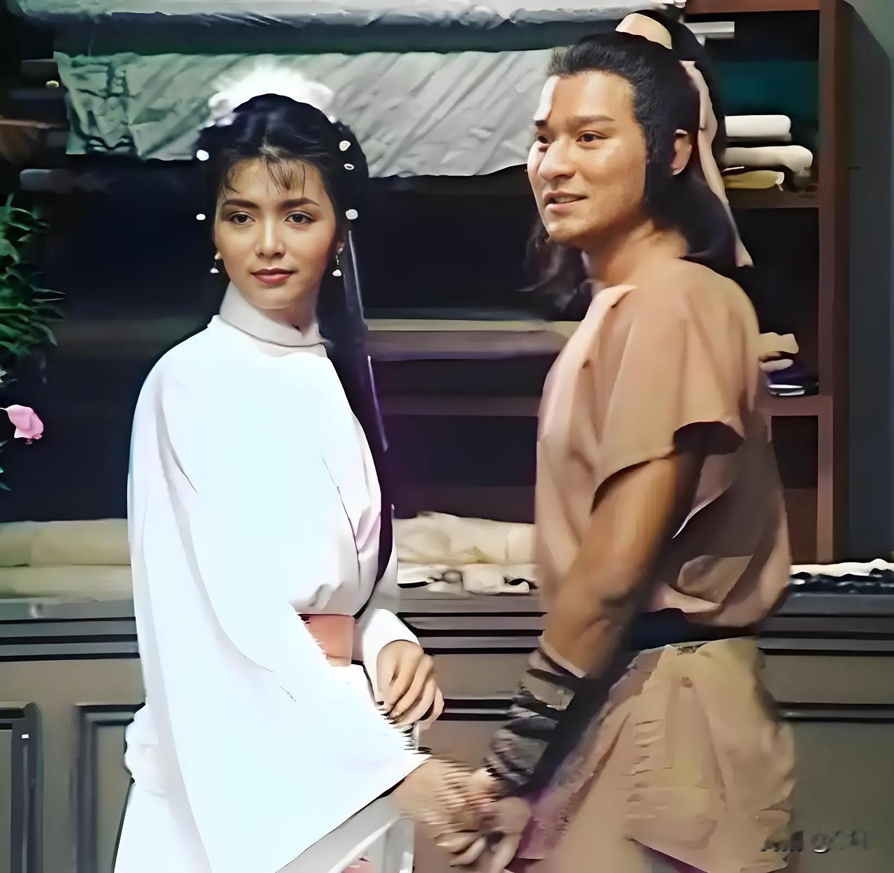 《神雕侠侣》八个版本的“杨过与小龙女”，翻牌的最多的一部剧了吧，从未超越反而更拉