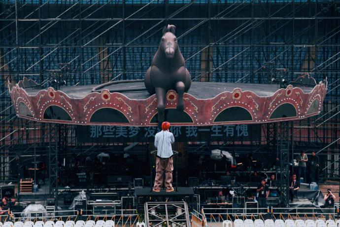 李荣浩杭州彩排Day1Day1彩排OK，黑马舞台即将震撼登场！期待李荣浩表现！ 