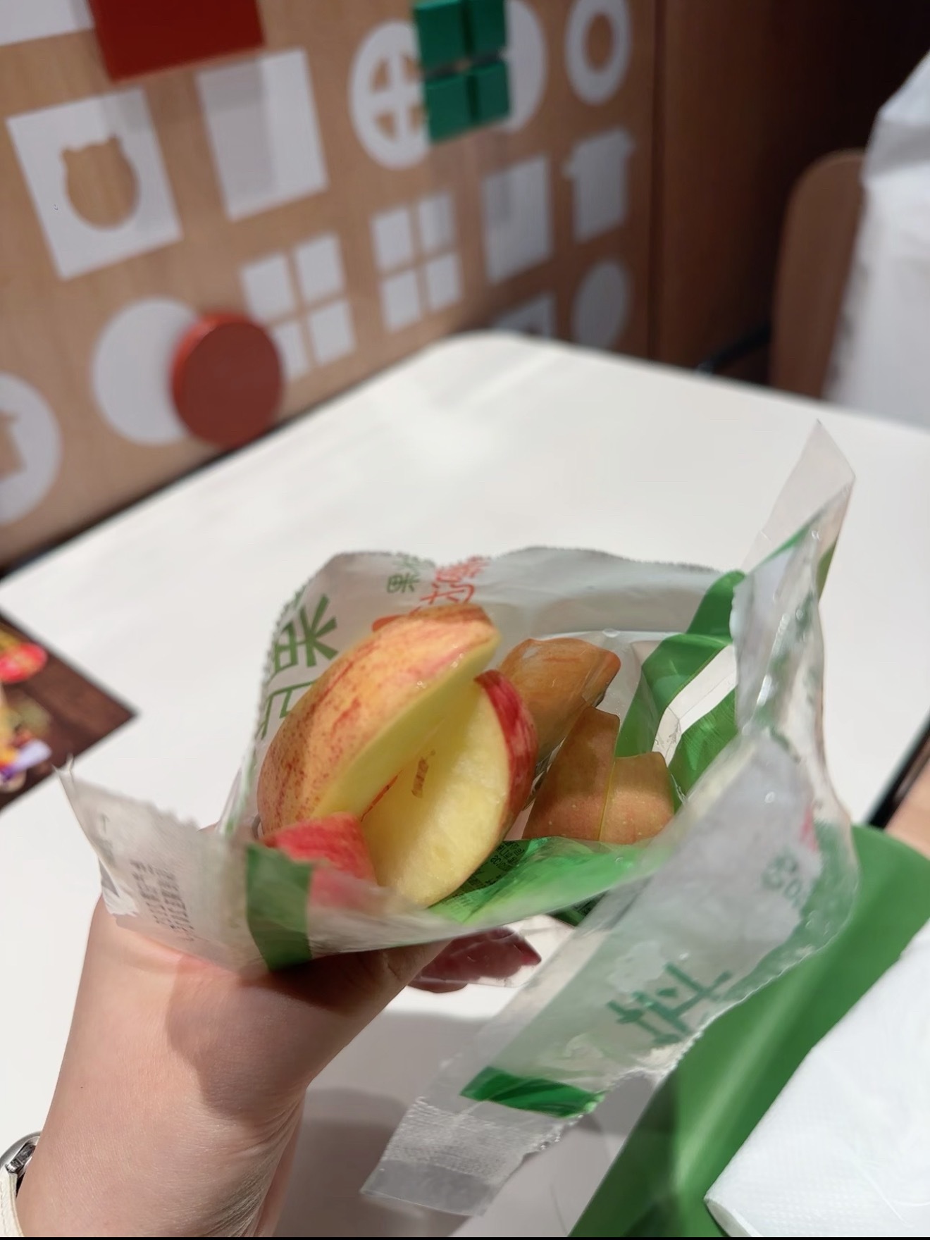 不爱吃苹果的人有救了，不爱吃苹果但是爱吃麦当劳的苹果是怎么回事，感觉麦麦的苹果又