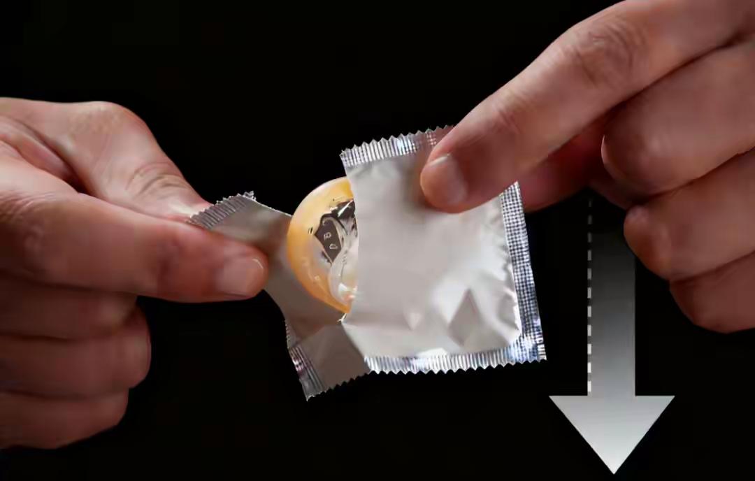 避孕套征税难让生育率上升？
这哪儿跟哪儿呀？
小小的避孕套还决定不了生育决策。