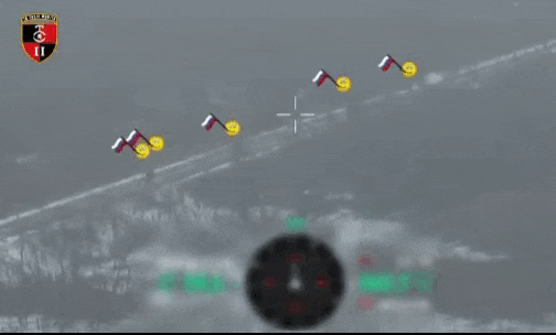 为夺回库皮扬斯克，俄军派出由装甲运兵车、摩托车、高尔夫球车组成的突击纵队，试图接