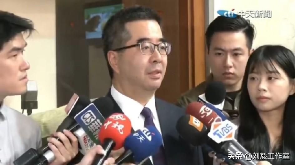马英九基金会正式对萧旭岑提起刑事告诉；萧旭岑回应: 我一生坦坦荡荡，对得起马英九