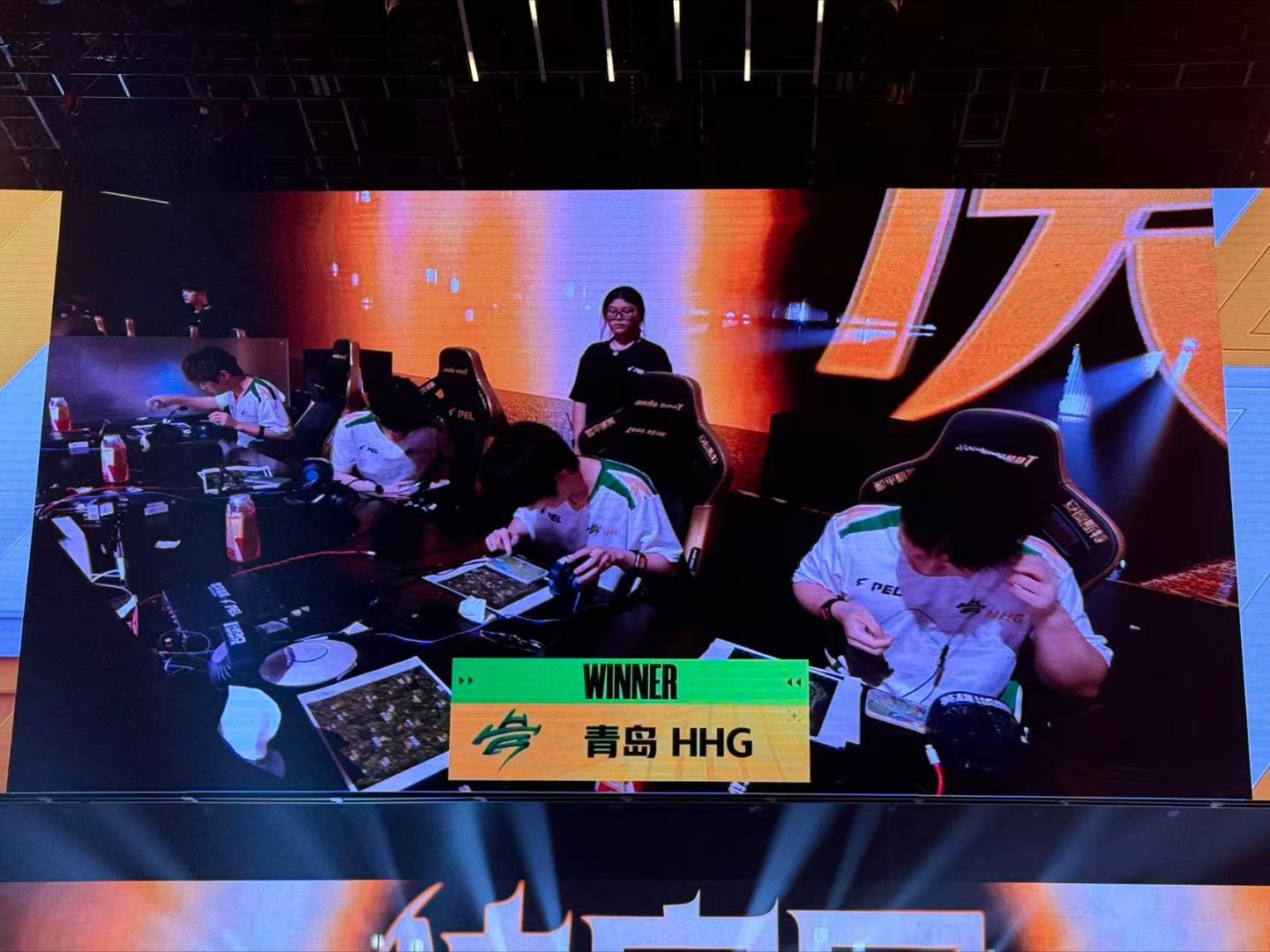 诚c赛季首个MVPHHG突围赛吃鸡诚c斩获赛季首MVP，HHG突围赛强势吃鸡，全