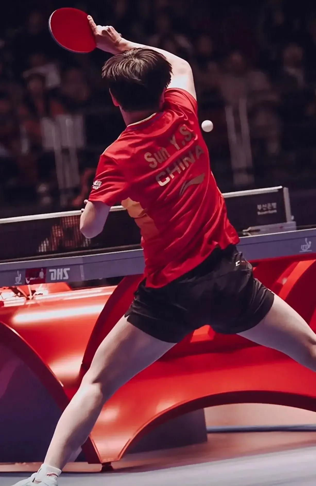 这俩宝真的是天选之人，同岁还都那么热爱乒乓球🏓，一起长大一起成长，一起站上最高