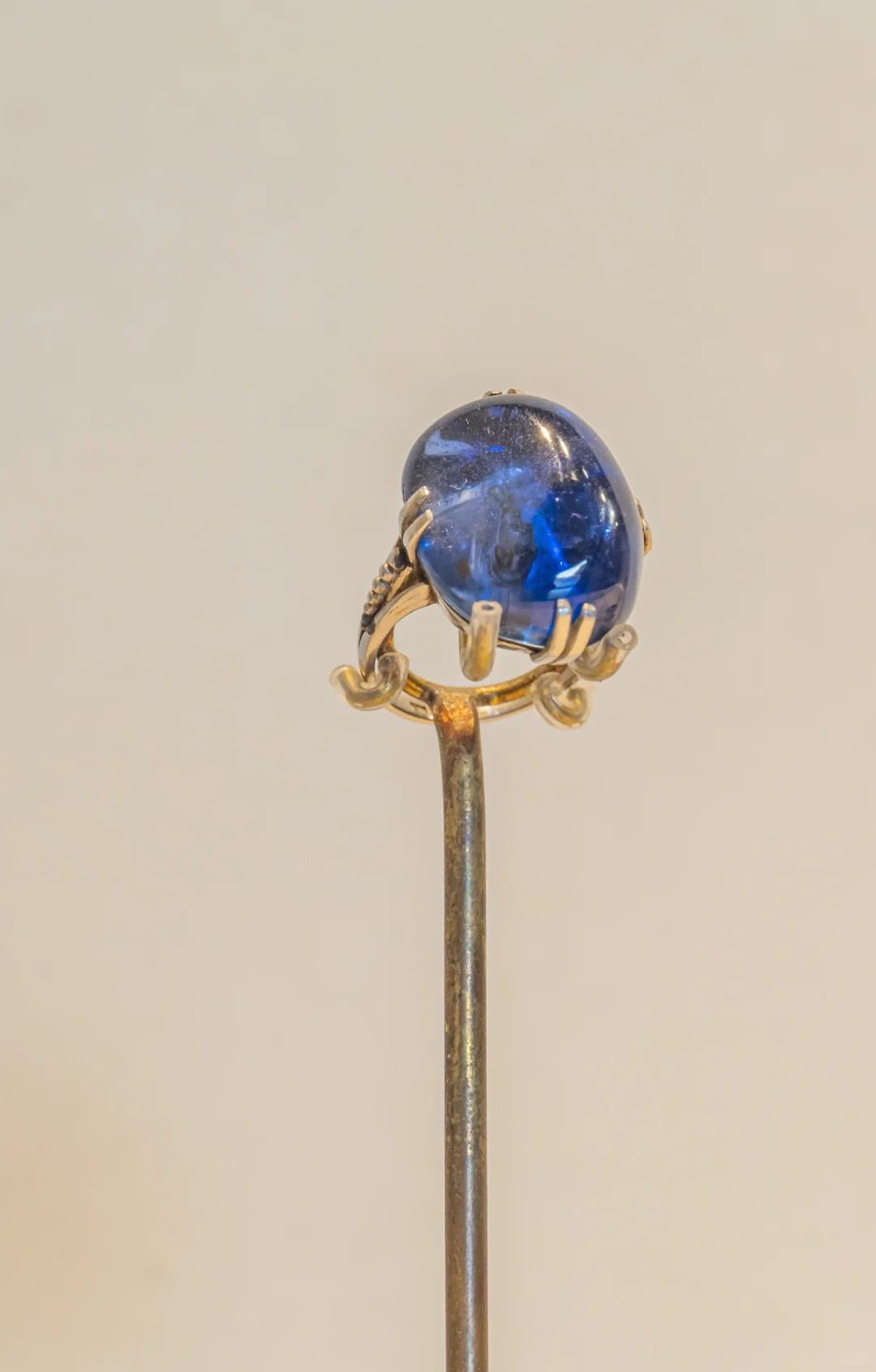 清代镶蓝宝石金戒指