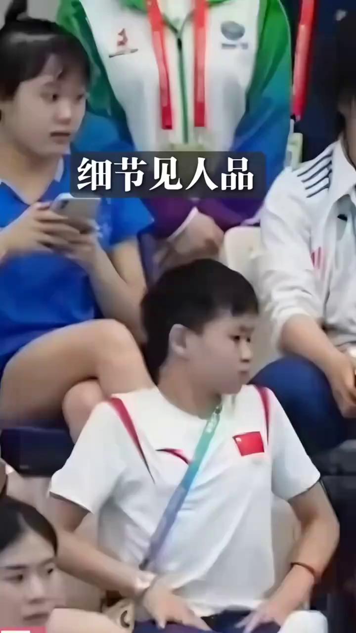 有人。