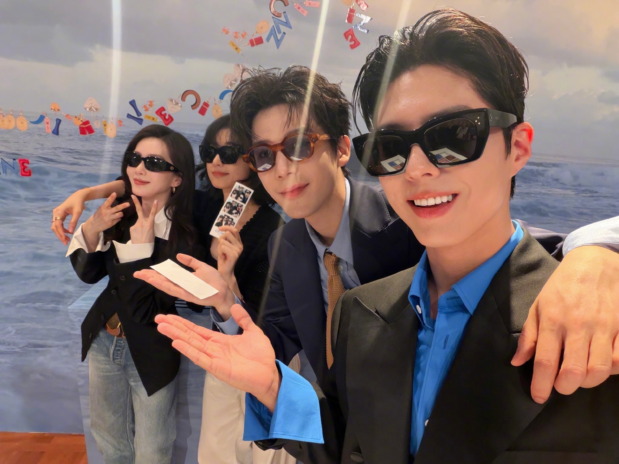 帅哥美女同框朴宝剑拍的刘诗诗王安宇孙千朴宝剑晒与刘诗诗王安宇孙千合照