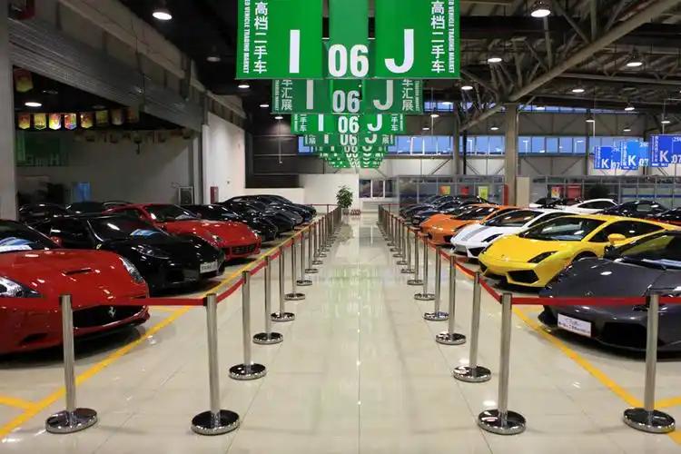 如何选购合适的二手车？实用建议全指南
在考虑购买一辆二手车时，最重要的是根据自己
