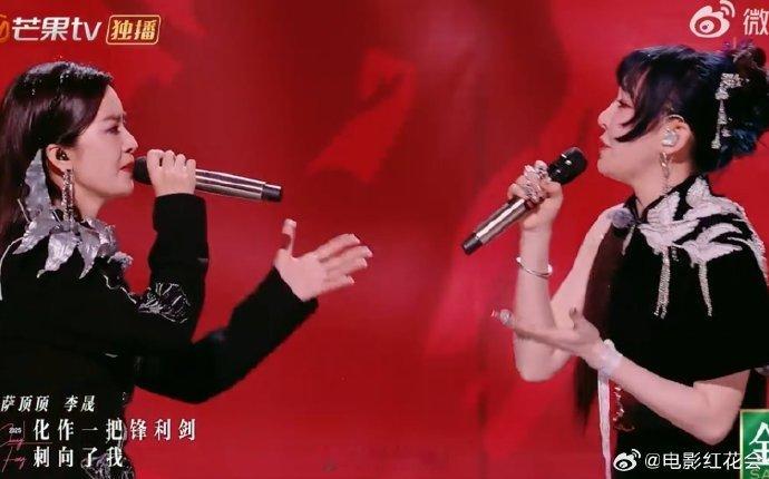 萨顶顶美依礼芽王珞丹李晟合唱诀爱乘风2025四公萨顶顶、美依礼芽、王珞丹、李晟四