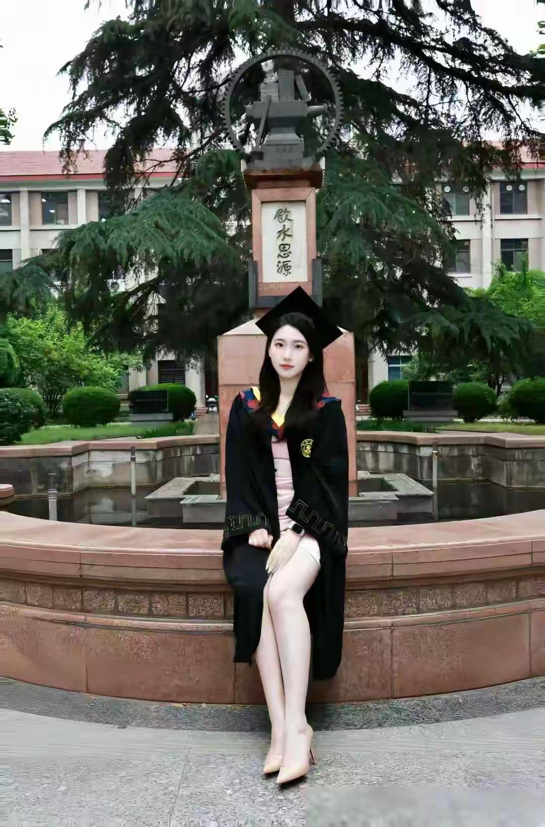 底层的残酷真相：没有贵人，只有博弈
 
很多人一生困在底层，始终悟不透一条生存真