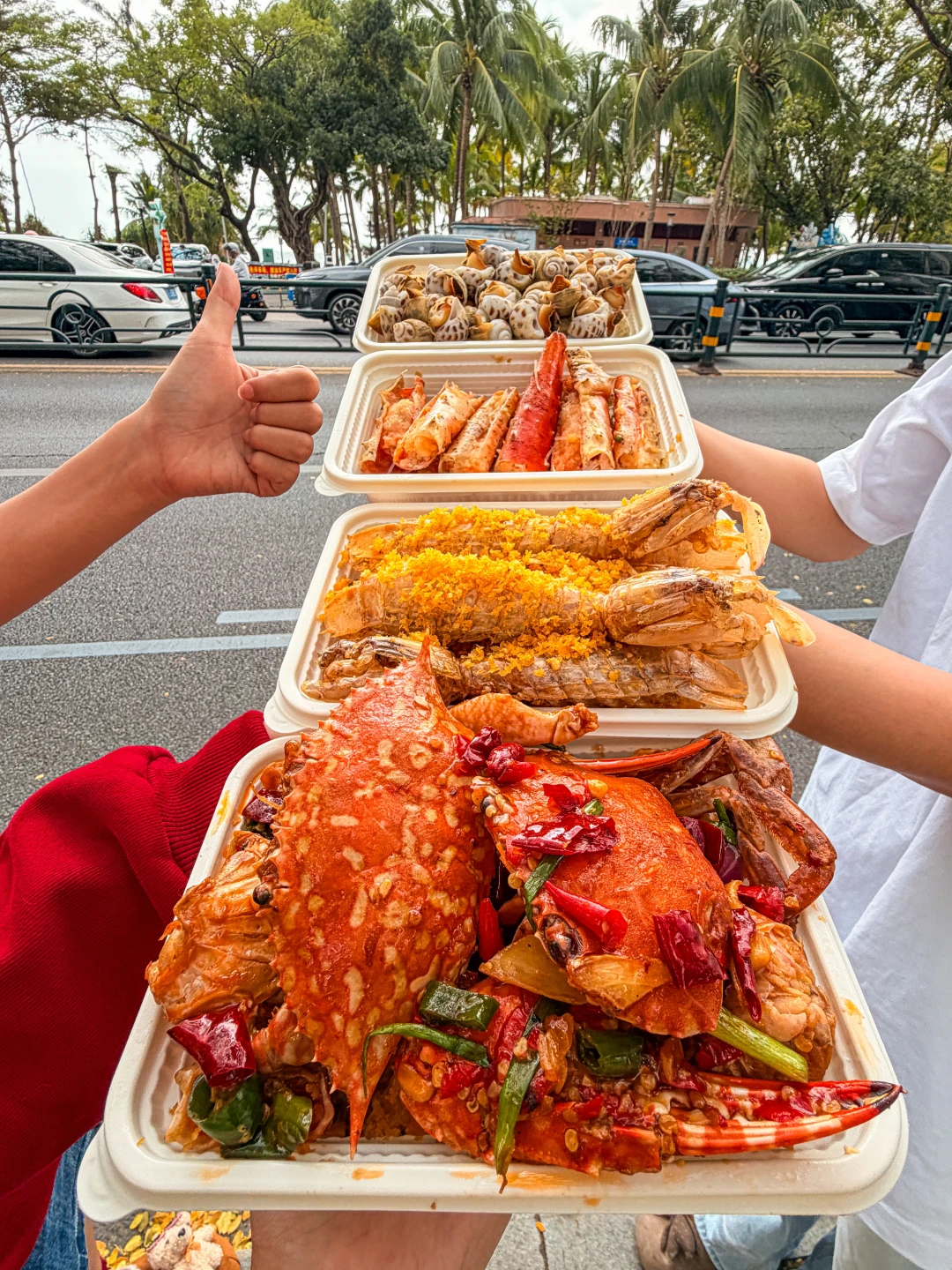 有没有人能从三亚给我带份这个啊。。。