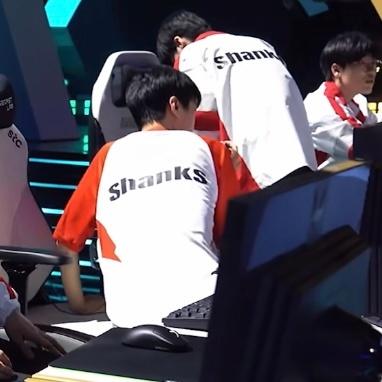 Hope穿的Shanks队服[熊猫]ewc电竞世界杯ewc2025AL你我皆传奇