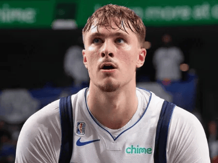 NBA那点事NBA最新一期的新秀榜：1、库珀-弗拉格 - 独行侠赛季数据：场均1