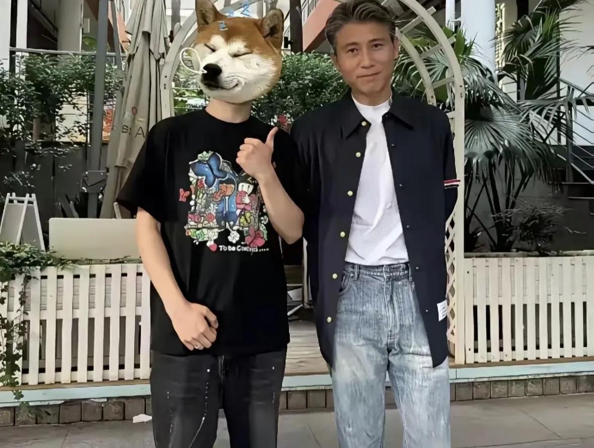 不接综艺不跑商务，52岁李乃文常住重庆，每天雷打不动接送孩子
有重庆朋友说，在渝