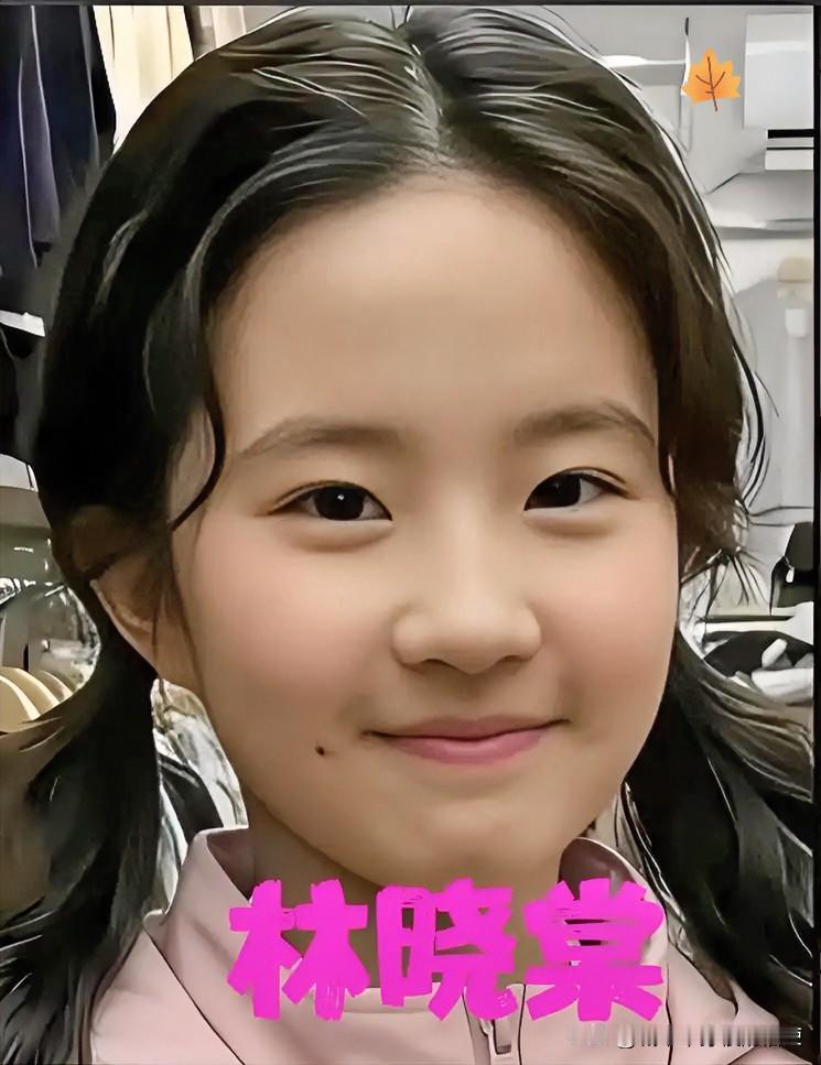 2022年，深圳有个流水线上的小姑娘，本来一个月就挣两千块钱。就因为同事说她长得