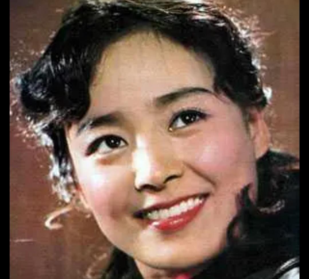 电影艺术家张瑜的话，是发自内心的痛。可天下没有后悔药，但愿对人们能有所警示！
6