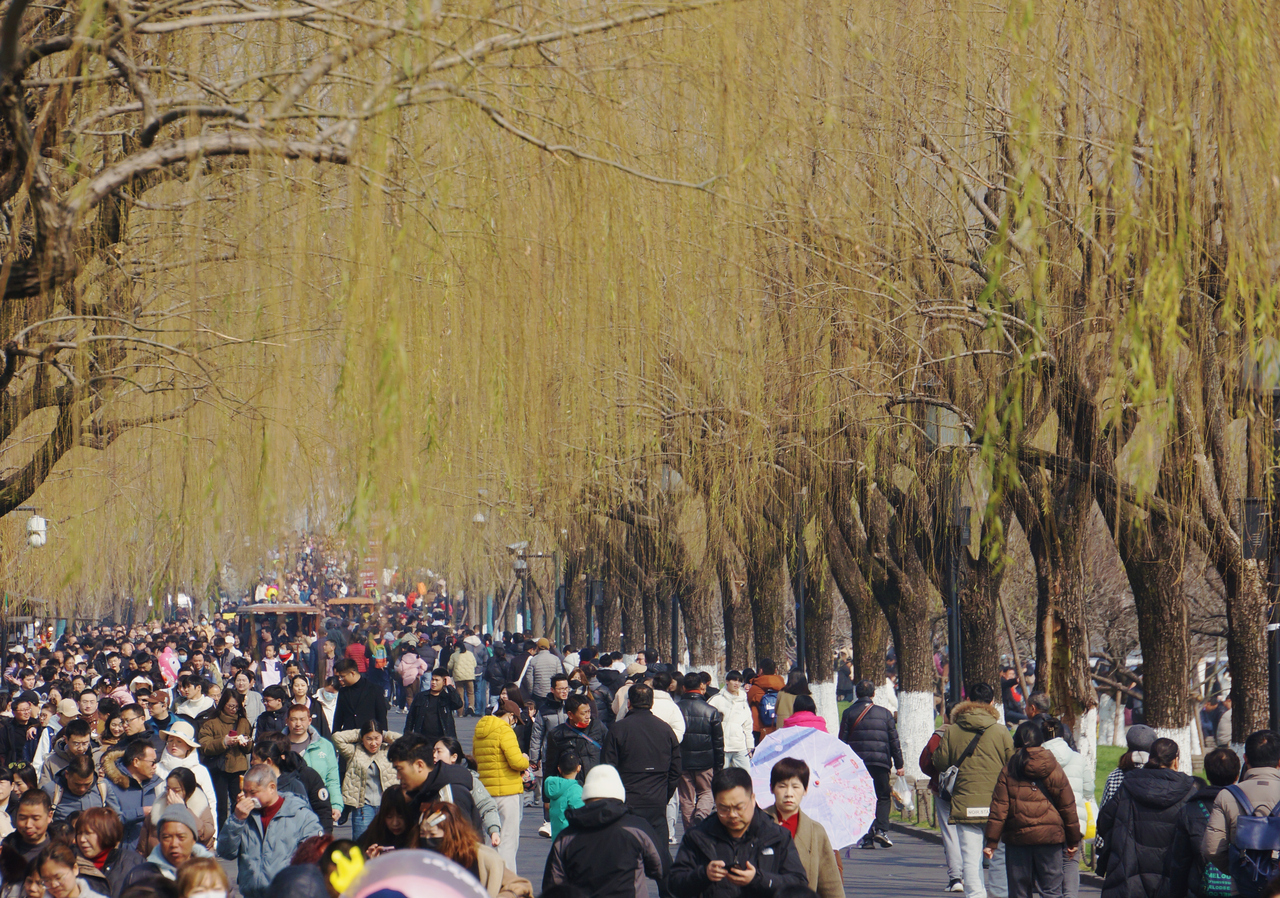 冷空气即将暴击，雨雪冰冻，这两天瑟瑟发抖