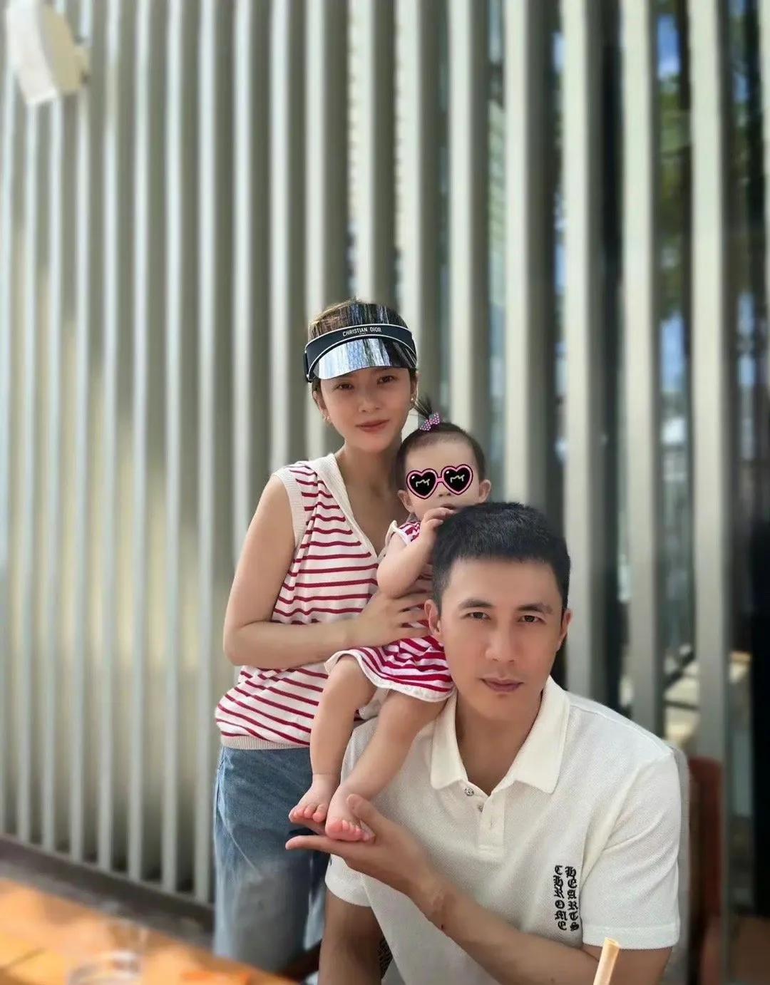 杜淳对妻子的爱体现在细节，特别是妻子生完孩子后，身体健康受到严重伤害，他爱妻胜过