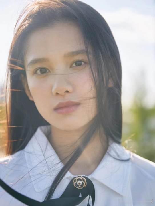 张婧仪回忆坐在地上爆哭让张婧仪爆哭的事是什么张婧仪真诚分享独自崩溃大哭的往事，不